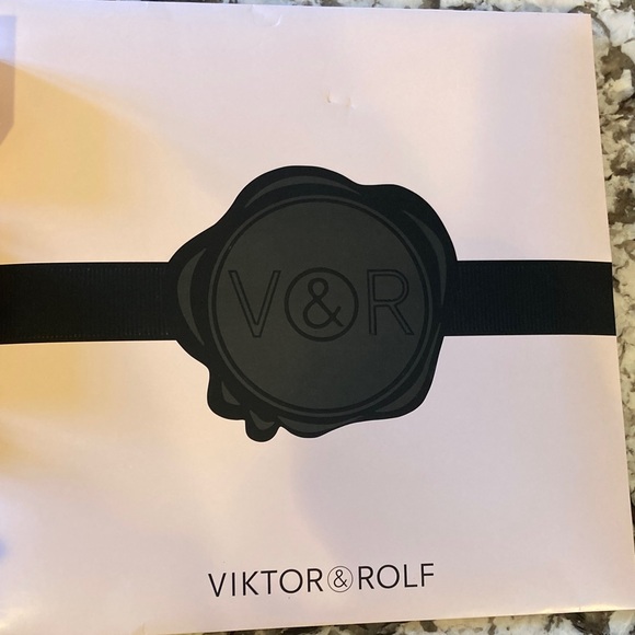 Viktor & Rolf Pink Floral Accessory - Picture 3 of 4